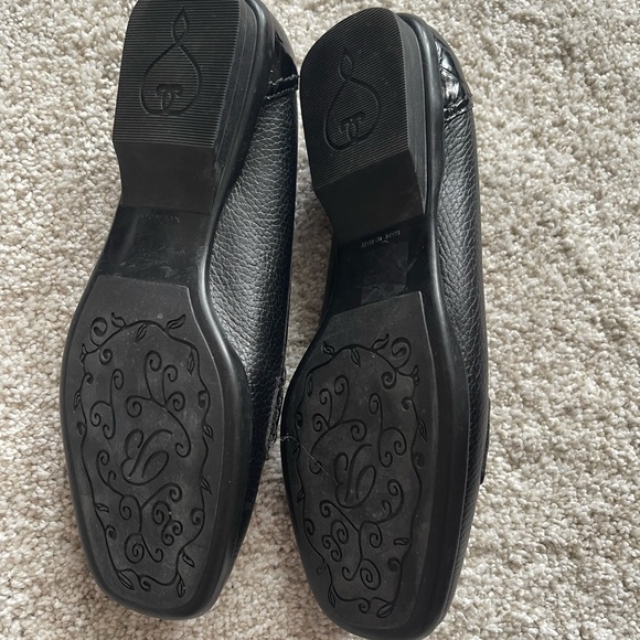Brighton Black Loafer Shoe With Buckle Size 8.5 - Picture 9 of 9